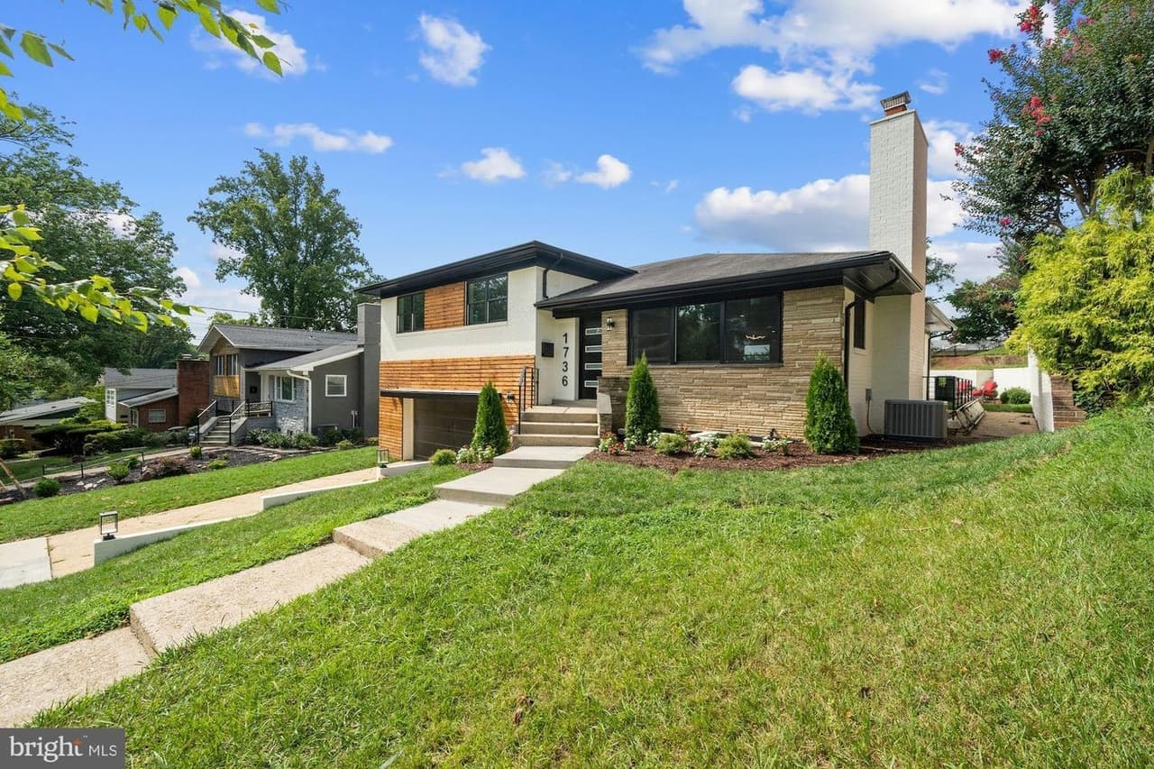 Erie St Town Homes — image 6