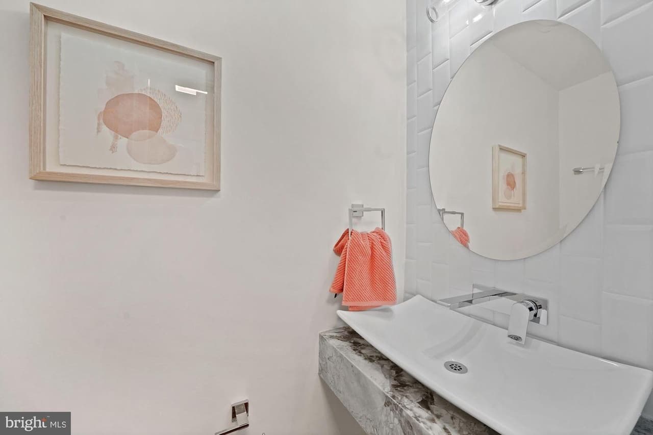 Erie St Town Homes — image 2